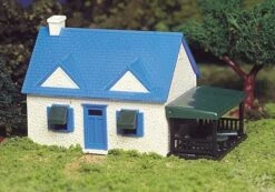 Bachmann Plasticville Classic Kit - Cape Cod House -- HO