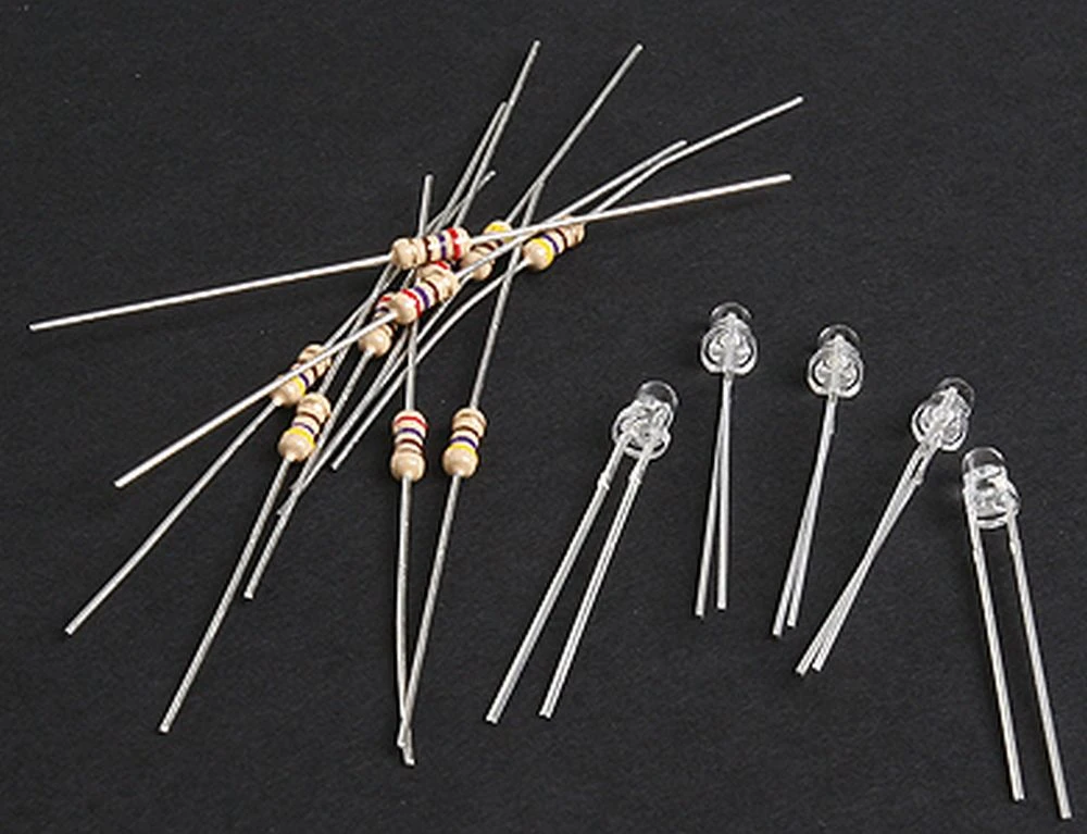 Miniatronics Yeloglo White LEDs Pkg(5) -- 3mm 3 Miniatronics Yeloglo White LEDs Pkg(5) -- 3mm
