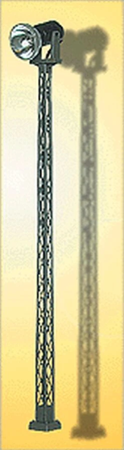 Miniatronics Single Railyard Spotlight -- 5-1/2" 13.7cm Tall - HO