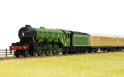 Rivarossi/Hornby Flying Scotsman Train Set - Standard DC -- Locomotive, 3 Cars, Track Oval, Power -Model Train Toy Store lg635 R1255M 1