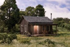 Woodland Scenics Rustic Cabin - Built-&-Ready? Landmark Structure? -- Assembled - HO - BR5065