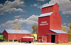 Walthers Cornerstone Farmers Cooperative Rural Grain Elevator Kit HO