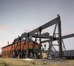 Walthers Cornerstone Overhead Traveling Crane -- Kit - 12-3/16 X 8-5/8" 31 X 21.9cm - HO