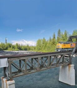 Walthers Cornerstone 109' Single-Track Pratt Deck Truss Railroad Bridge -- Kit - 15 X 2-5/8 X 3-1/
