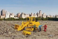 Walthers SceneMaster Tracked Loader -- Kit - HO