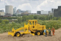 Walthers SceneMaster Road Grader -- Kit - HO